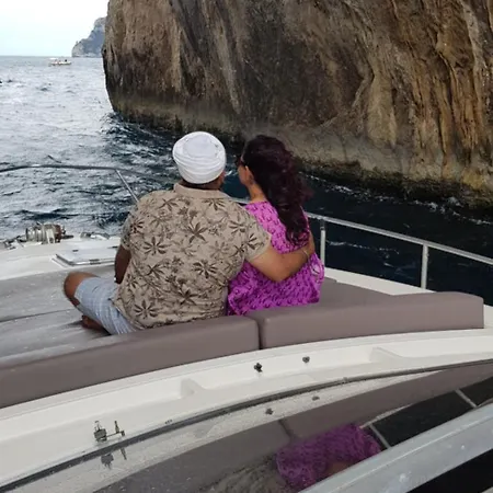 House Boat Golfo Di Napoli Botel *