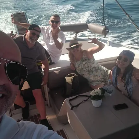 Botel House Boat Golfo Di Napoli *