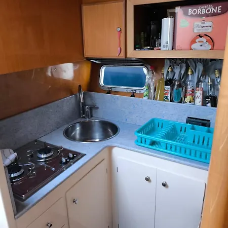 House Boat Golfo Di Napoli