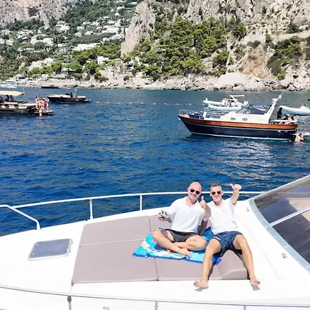 House Boat Golfo Di Napoli Botel