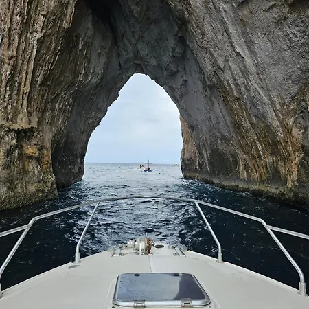 House Boat Golfo Di Napoli * Castellammare di Stabia